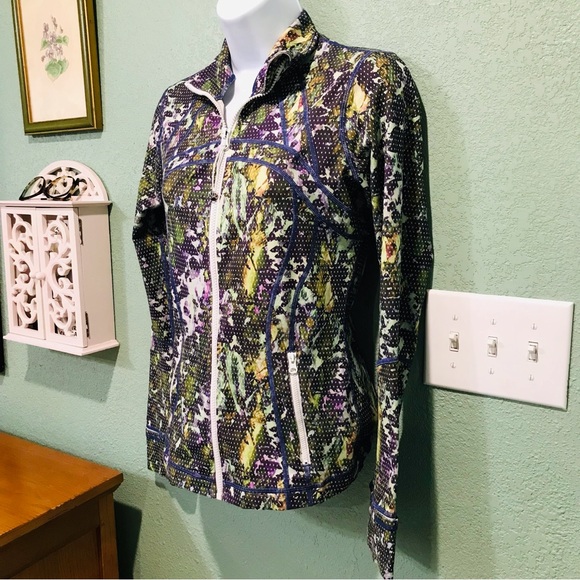 Lululemon Define Jacket Floral Sport White Multi Sz 6 - Picture 4 of 13